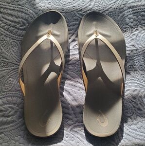Silver Thong Sandals with Flat Footbed